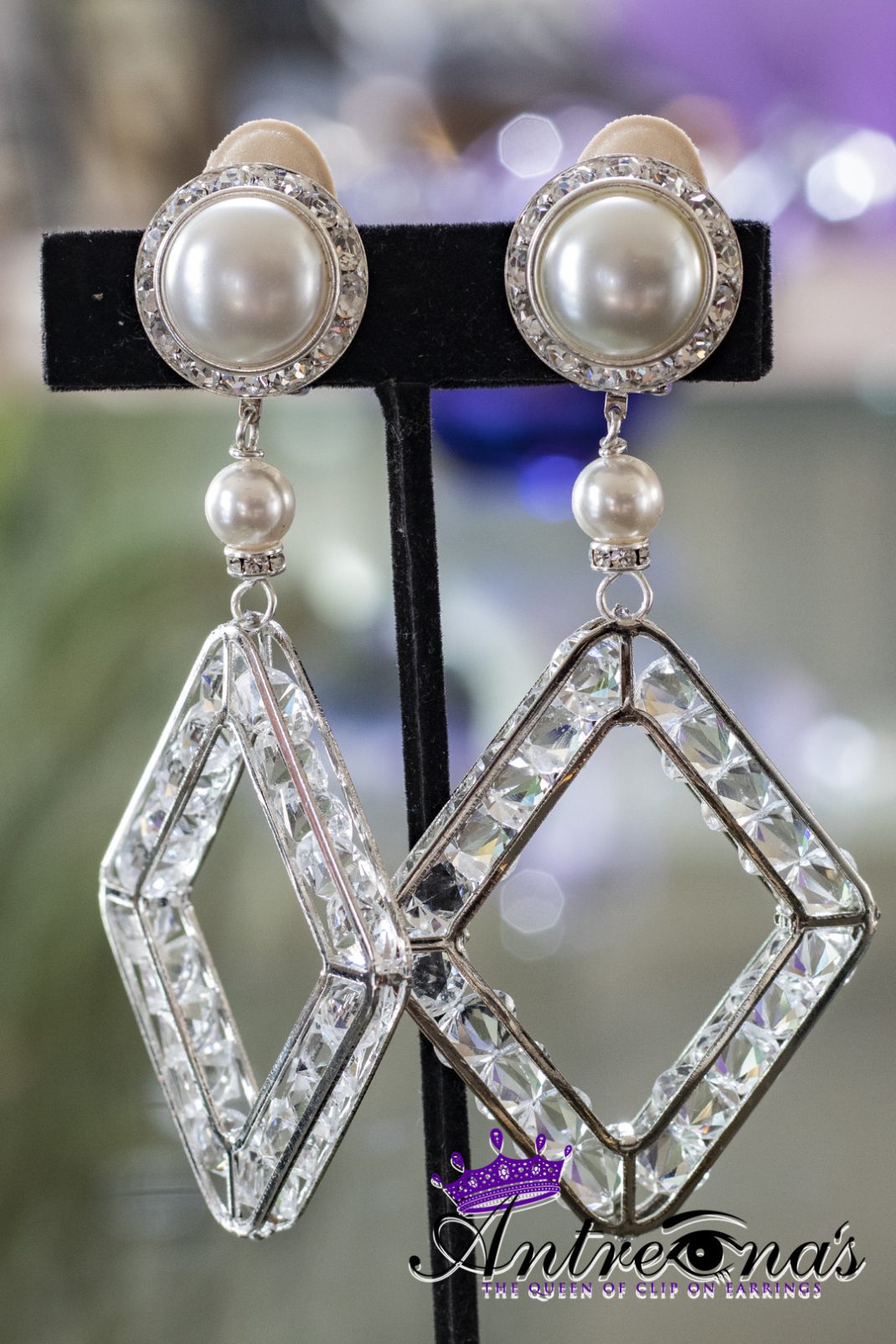 Pearl drop clip on earrings
