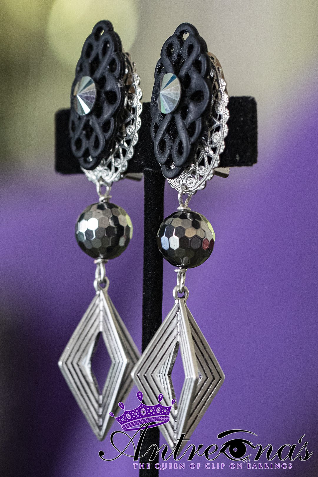 Image clip on painless earrings.